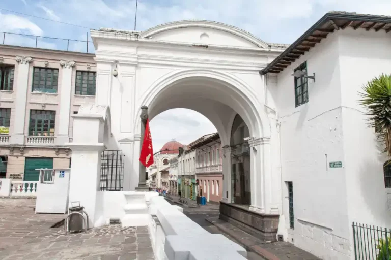 Queens Arch near Casa Gangotena Boutique Hotel in Quito. Queens Arch near Casa Gangotena Boutique Hotel in Quito.